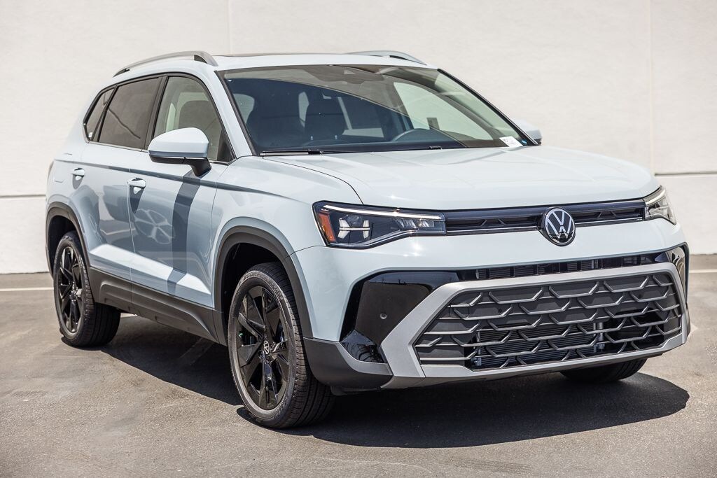 New 2026 Volkswagen Taos 1.5T SE SUV