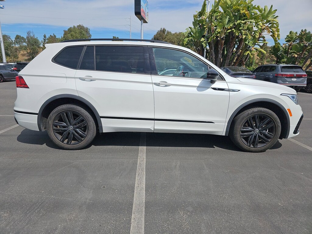 Used 2022 Volkswagen Tiguan 2.0T SE R-Line Black SUV