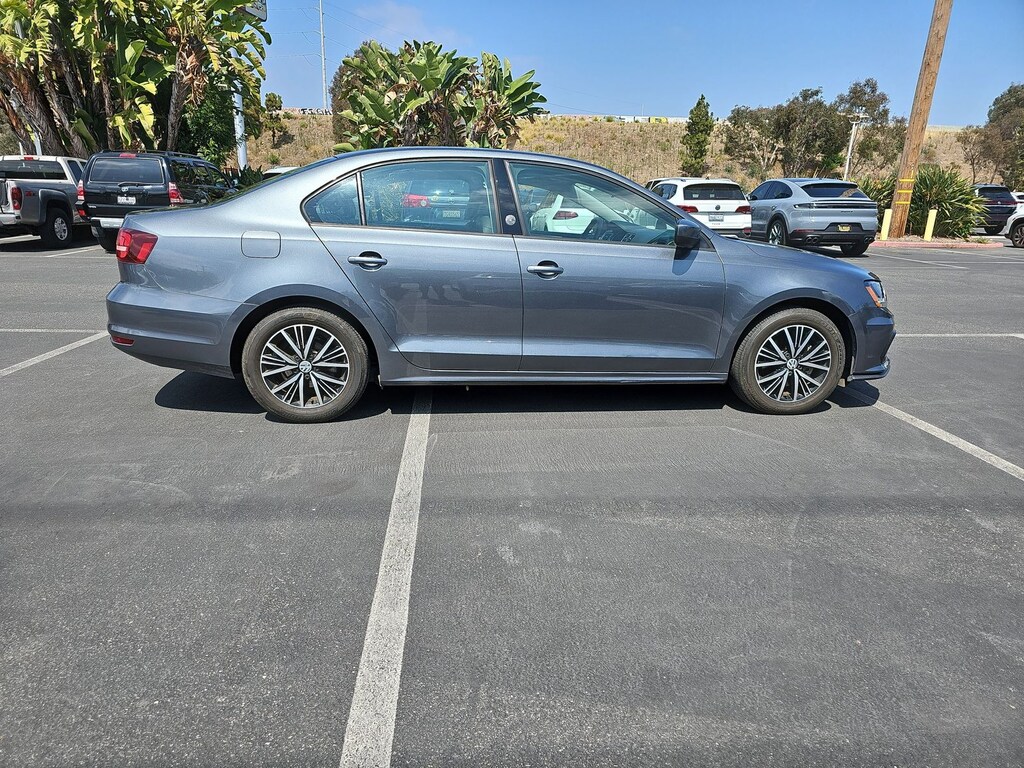 Used 2018 Volkswagen Jetta Wolfsburg Sedan