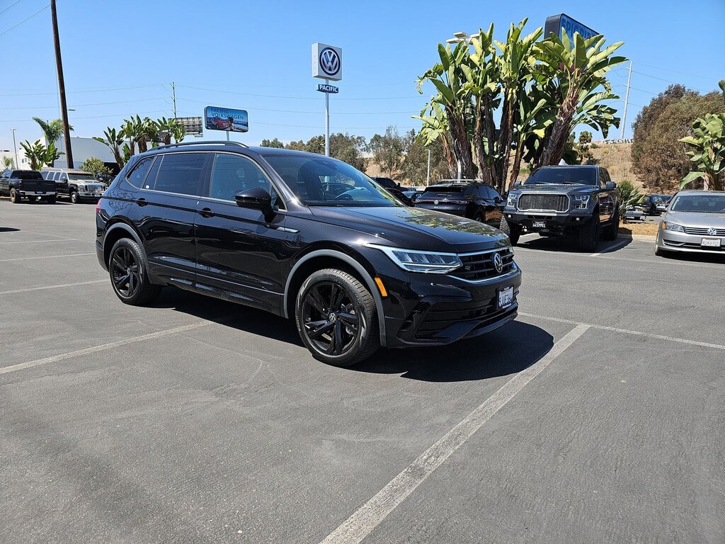 Certified 2023 Volkswagen Tiguan 2.0T SE R-Line Black SUV