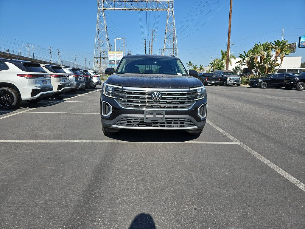 Used 2024 Volkswagen Atlas 2.0T SE w/Technology SUV