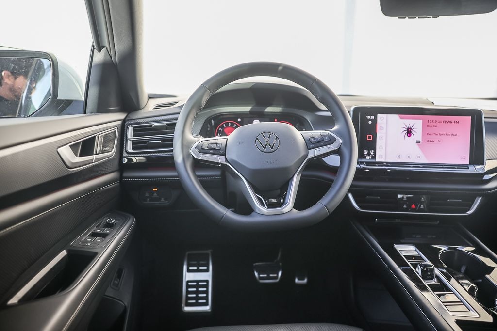 New 2026 Volkswagen Atlas Cross Sport 2.0T SEL Premium R-Line SUV