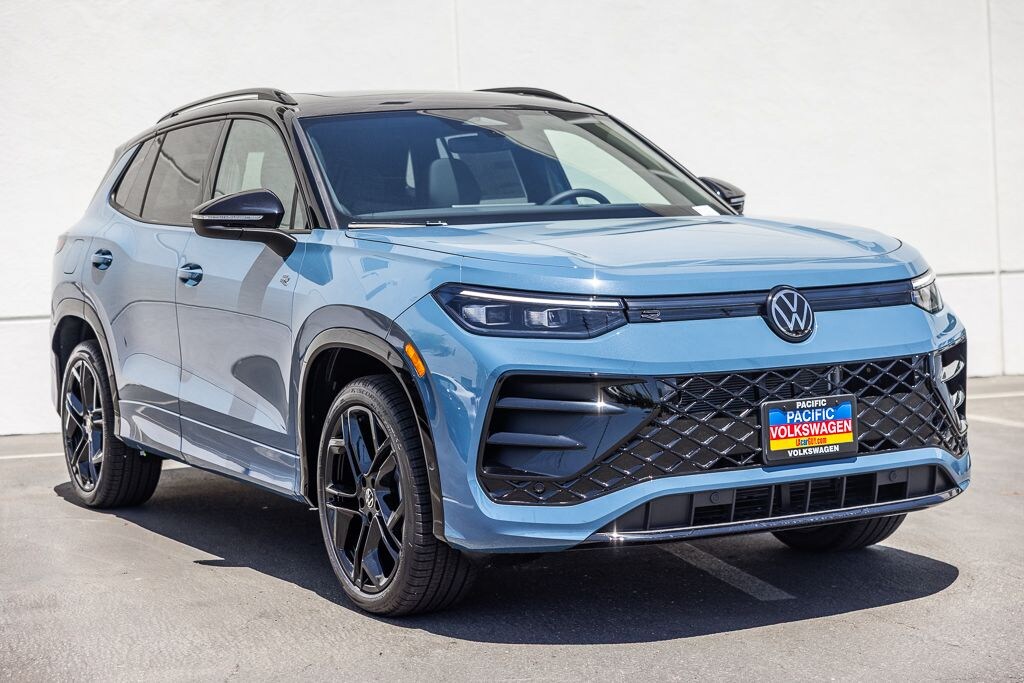 New 2026 Volkswagen Tiguan 2.0T SE R-Line Black SUV