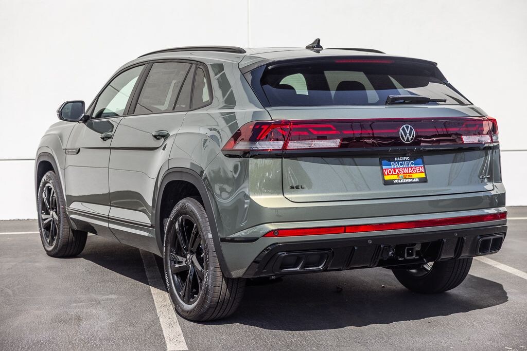 New 2026 Volkswagen Atlas Cross Sport 2.0T SEL R-Line Black SUV