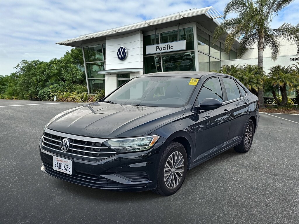Certified 2021 Volkswagen Jetta 1.4T SE Sedan