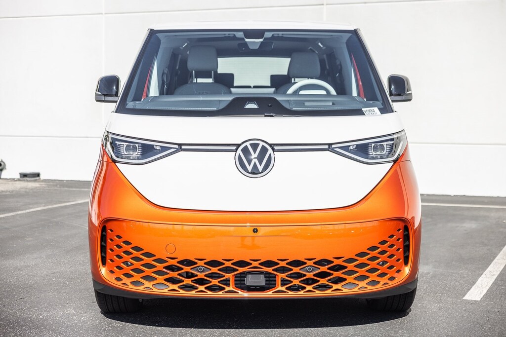 New 2025 Volkswagen ID. Buzz Pro S Plus Minivan/Van