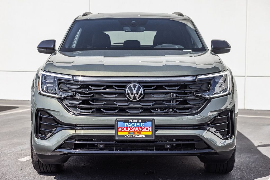 New 2026 Volkswagen Atlas Cross Sport 2.0T SEL R-Line Black SUV