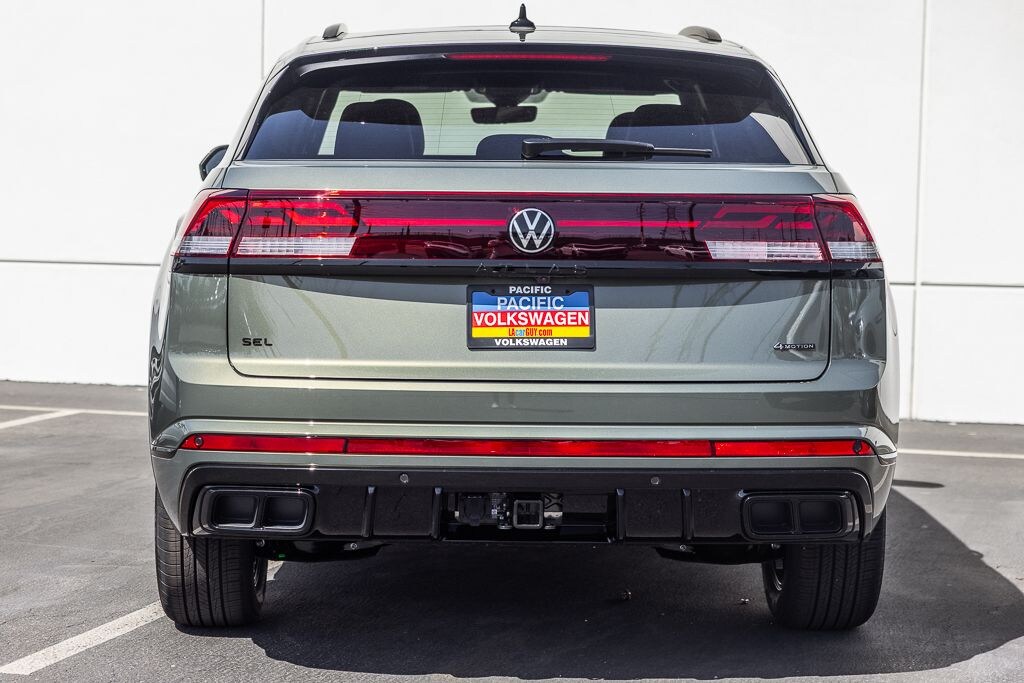 New 2026 Volkswagen Atlas Cross Sport 2.0T SEL R-Line Black SUV