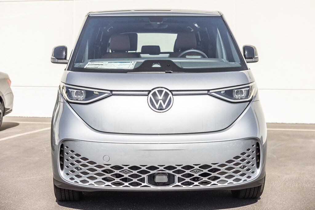 New 2025 Volkswagen ID. Buzz Pro S Minivan/Van