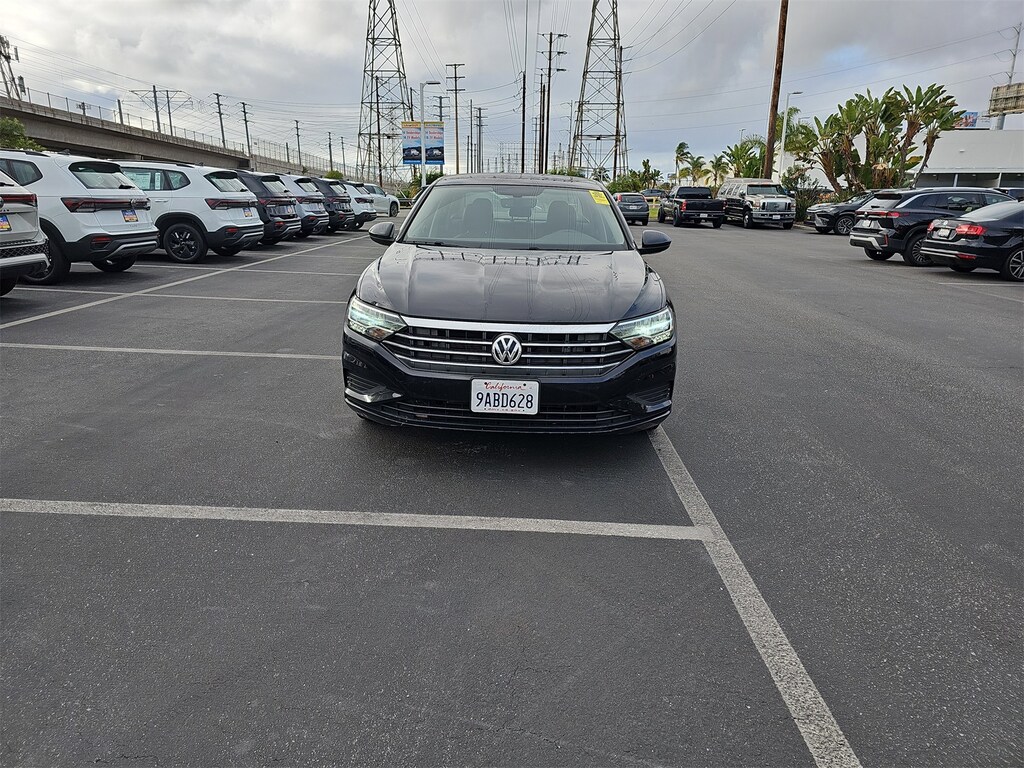 Certified 2021 Volkswagen Jetta 1.4T SE Sedan