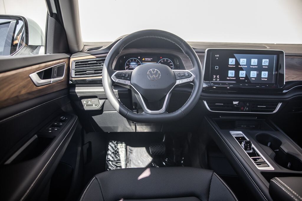 New 2026 Volkswagen Atlas 2.0T SE SUV