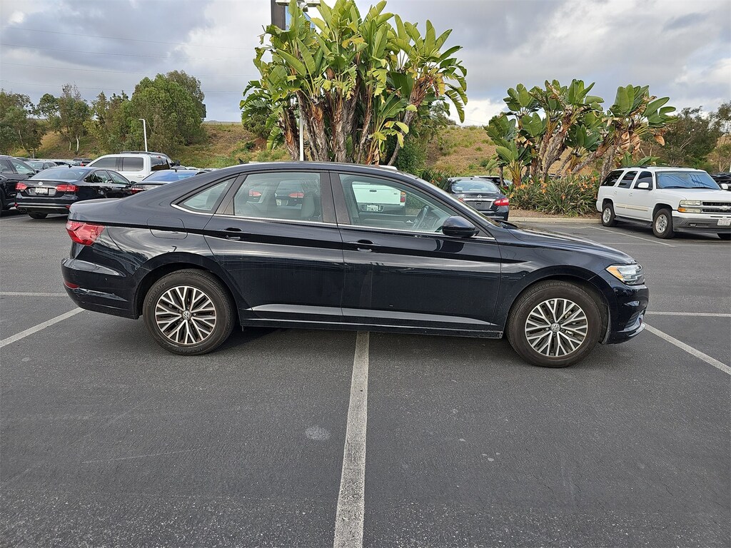 Certified 2021 Volkswagen Jetta 1.4T SE Sedan