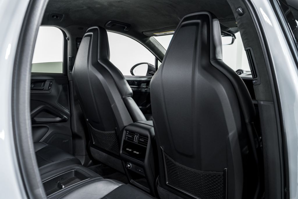 2024 Porsche Cayenne Coup Turbo GT - Photo 35