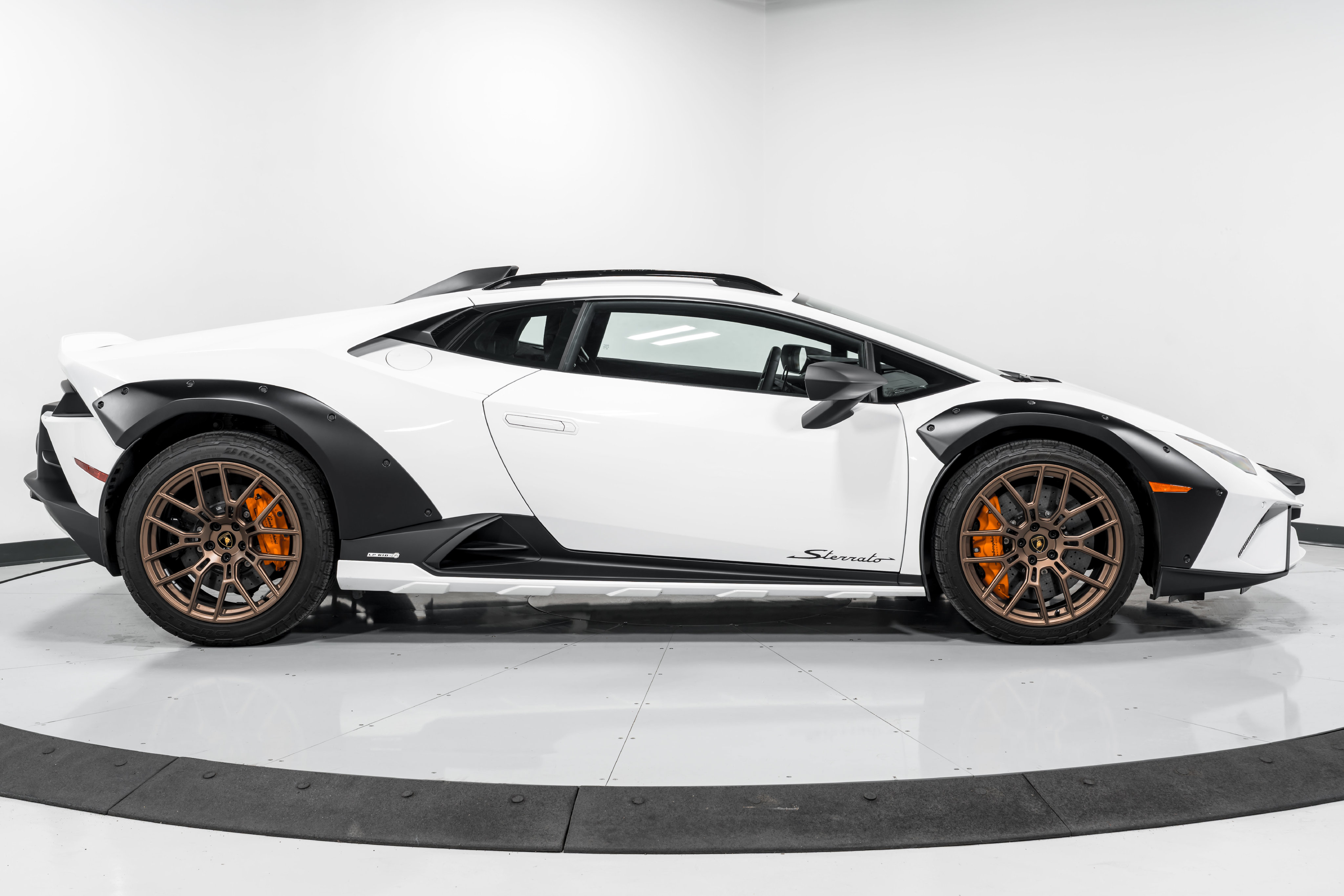 Used 2023 Lamborghini Huracan Sterrato Coupe