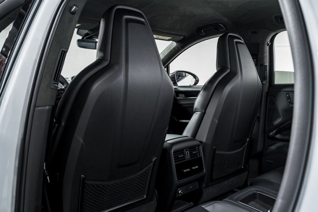 2024 Porsche Cayenne Coup Turbo GT - Photo 31