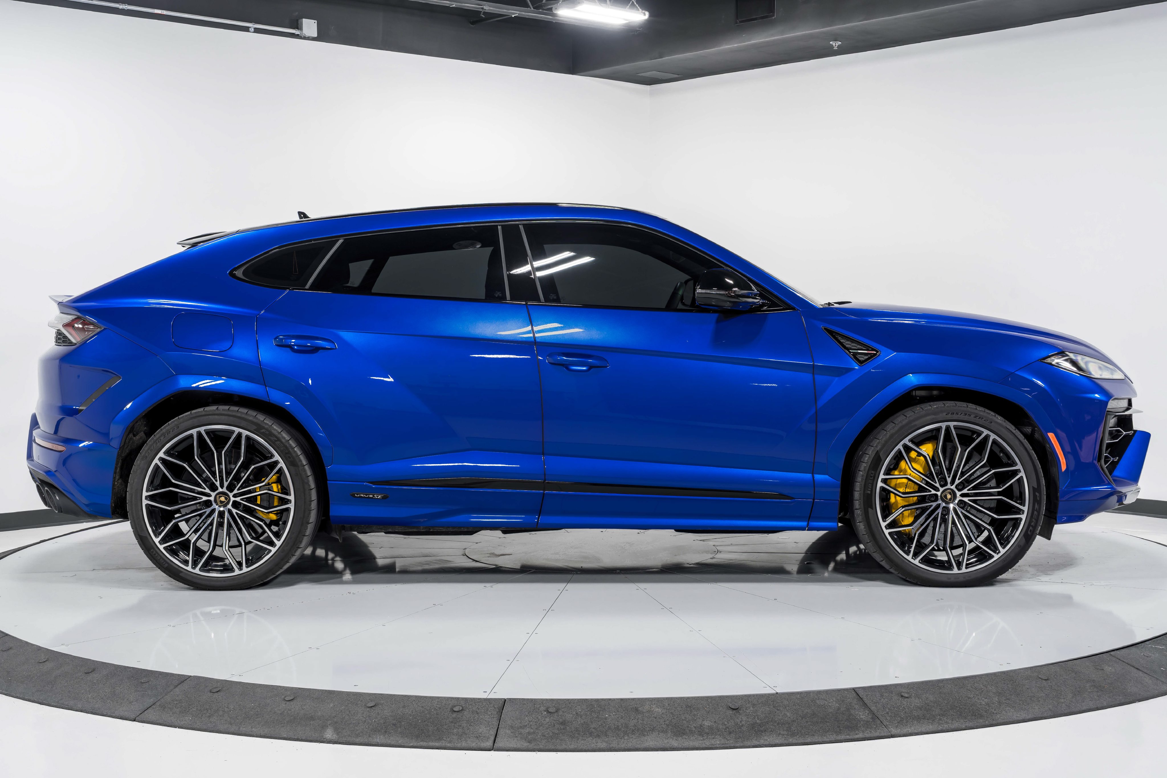Used 2025 Lamborghini Urus SE SUV