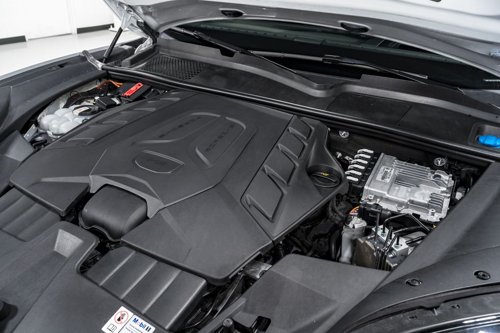 2024 Porsche Cayenne Coup Turbo GT - Photo 48