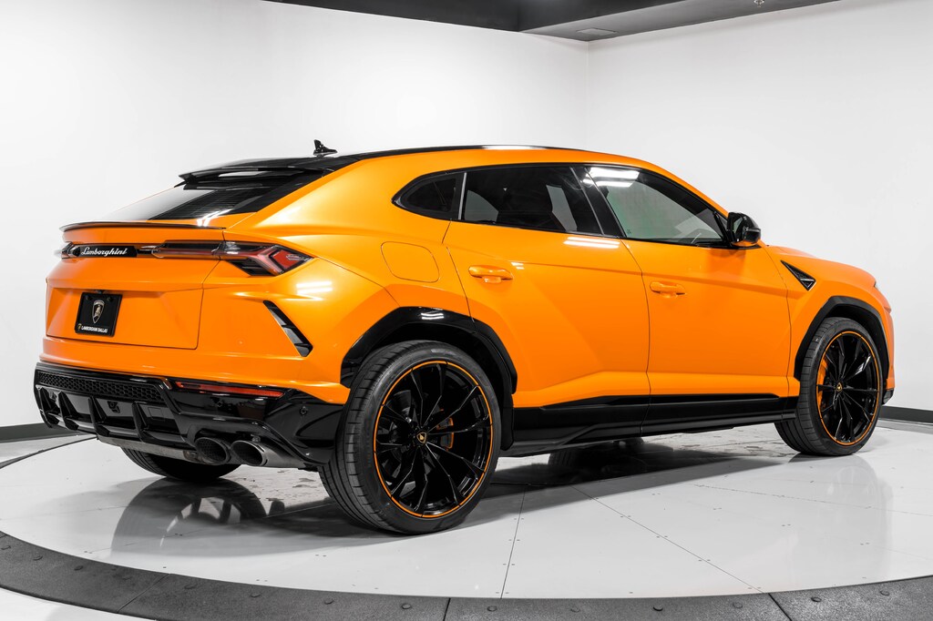 Used 2022 Lamborghini Urus Pearl Capsule SUV