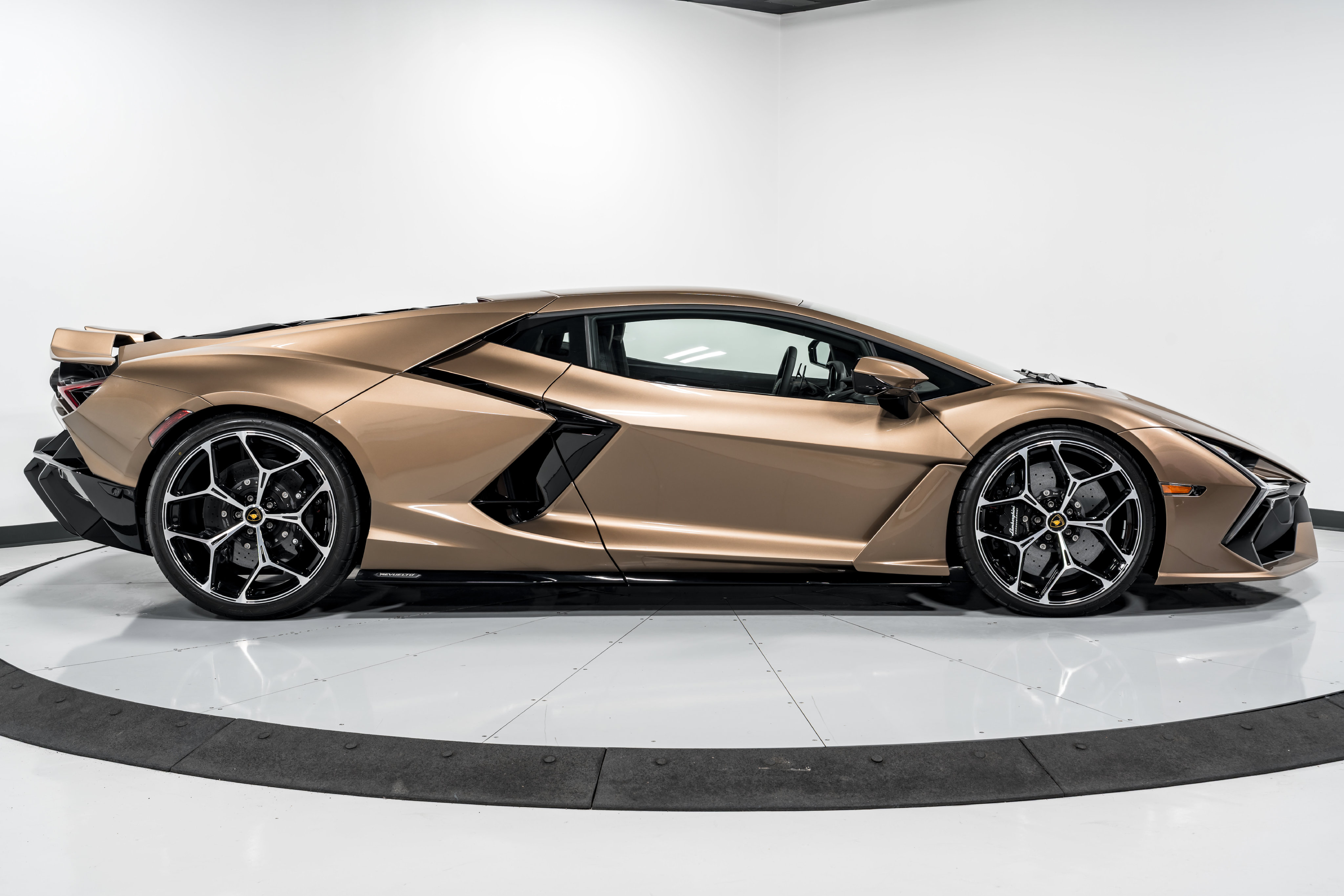 Used 2024 Lamborghini Revuelto Coupe