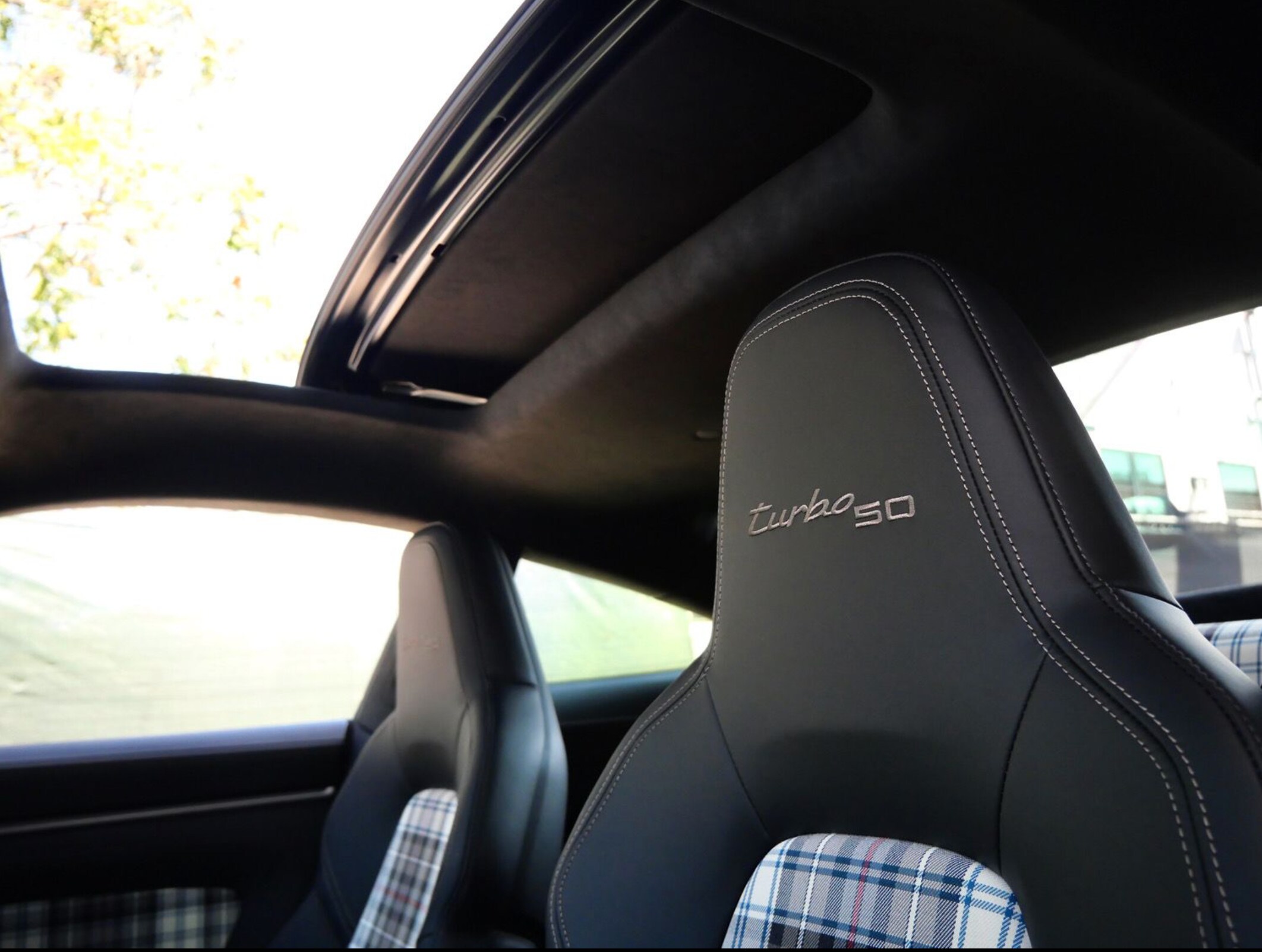 2025 Porsche 911 Turbo - Photo 22