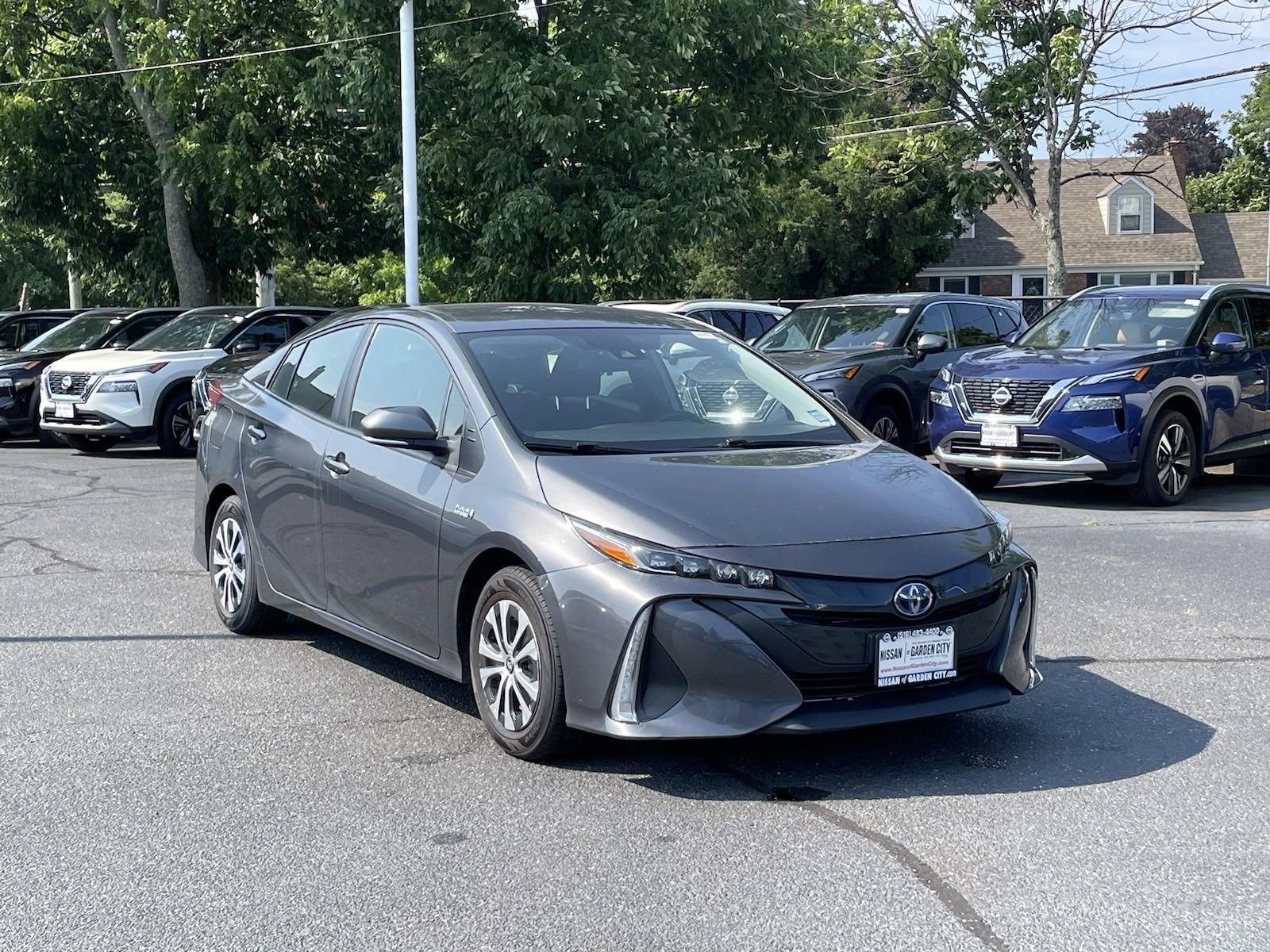 Used 2021 Toyota Prius Prime LE with VIN JTDKAMFP6M3175956 for sale in Hempstead, NY