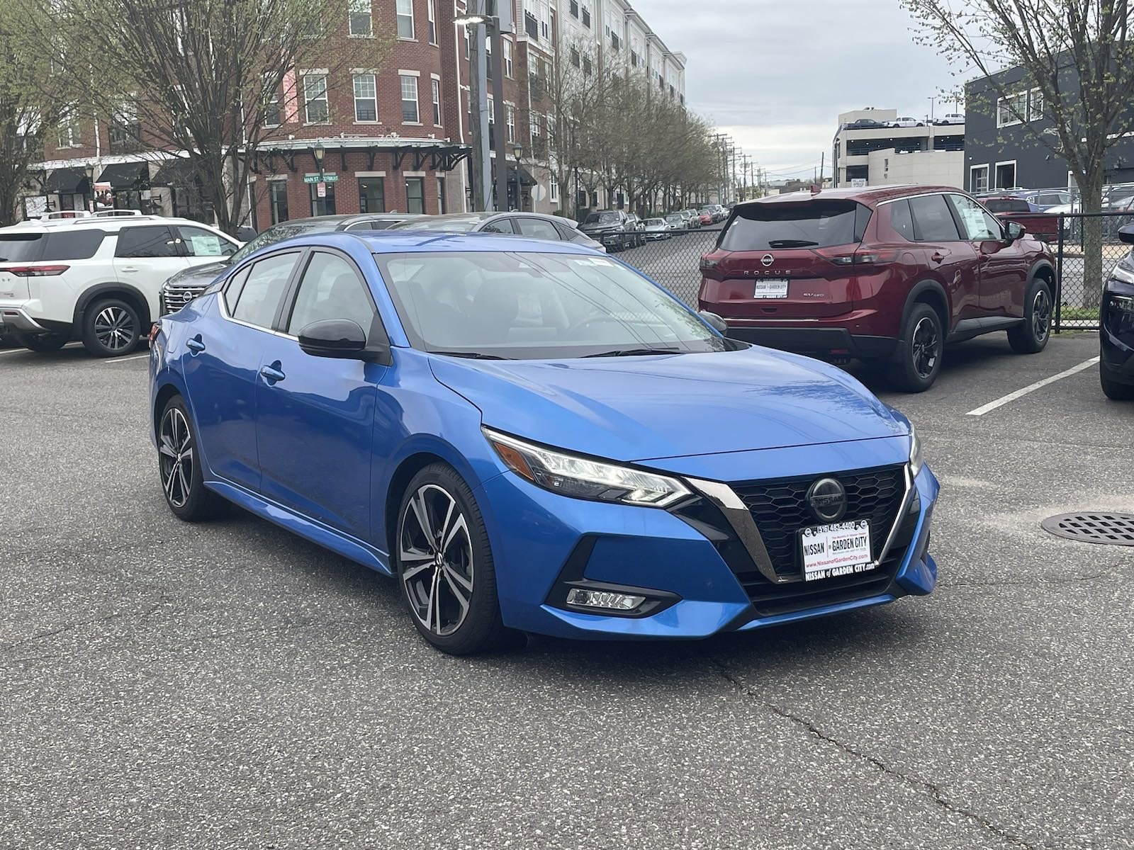 Used 2020 Nissan Sentra SR with VIN 3N1AB8DV1LY281905 for sale in Hempstead, NY