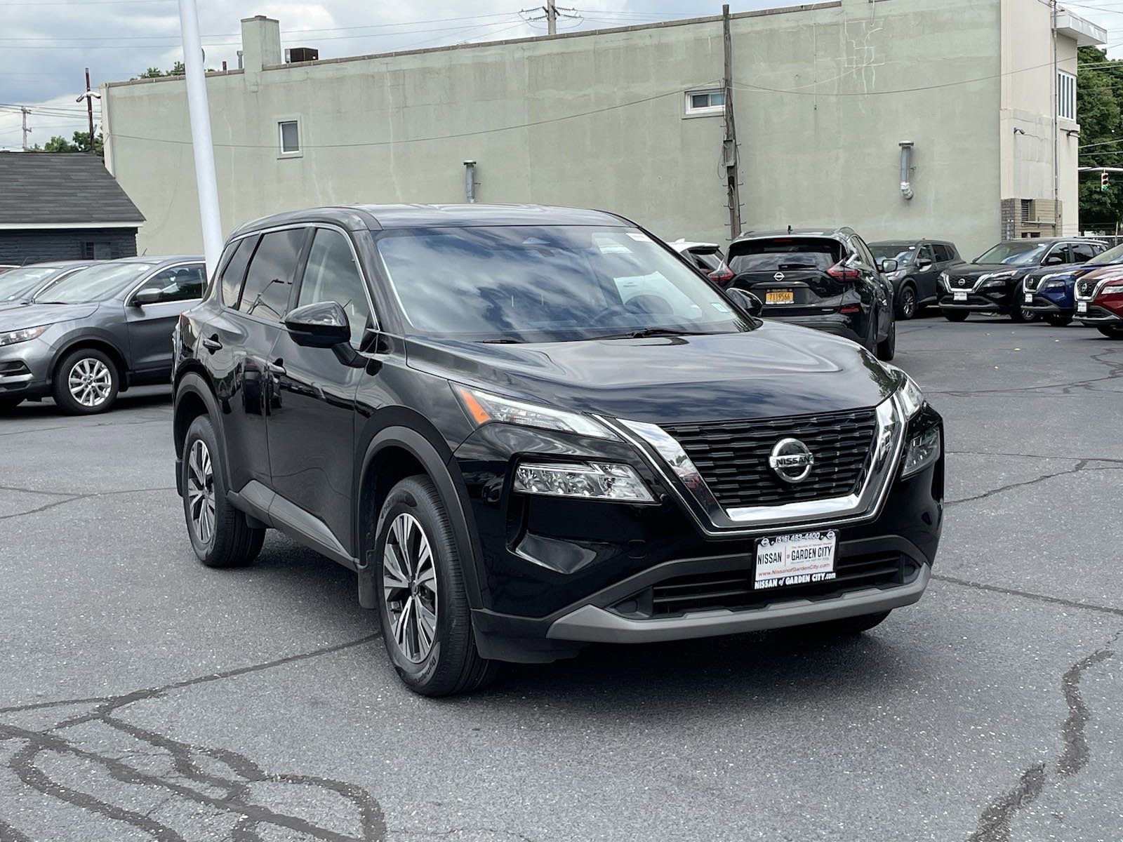 Used 2021 Nissan Rogue SV with VIN JN8AT3BB0MW223870 for sale in Hempstead, NY