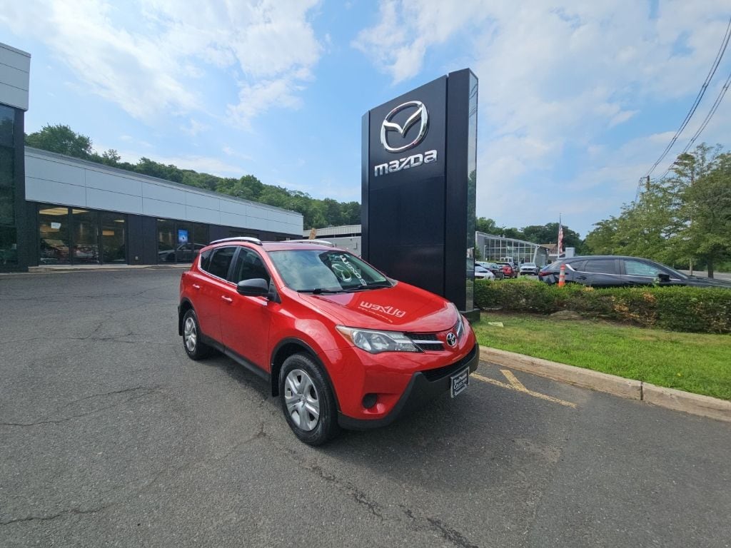 Used 2015 Toyota RAV4 LE with VIN 2T3BFREV1FW343632 for sale in Nyack, NY
