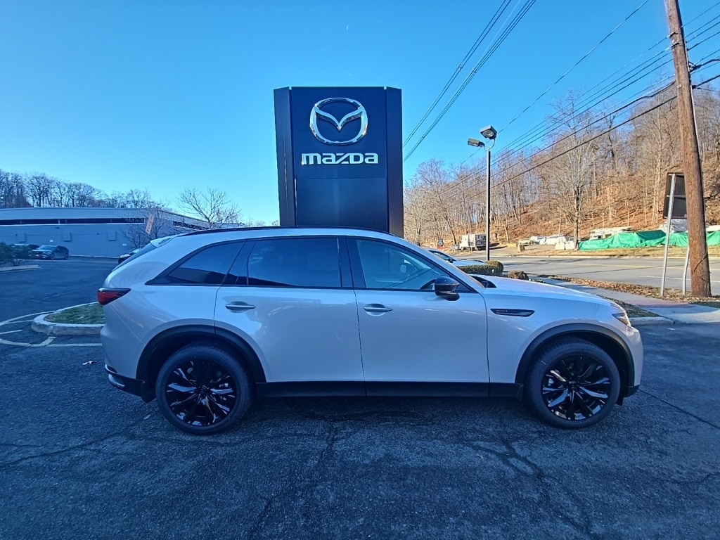 2026 Mazda CX-90 Premium Package's photo