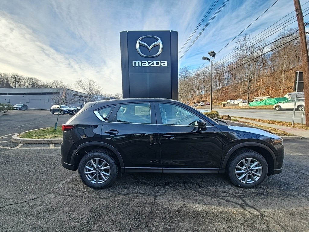 2025 Mazda CX-5 S's photo
