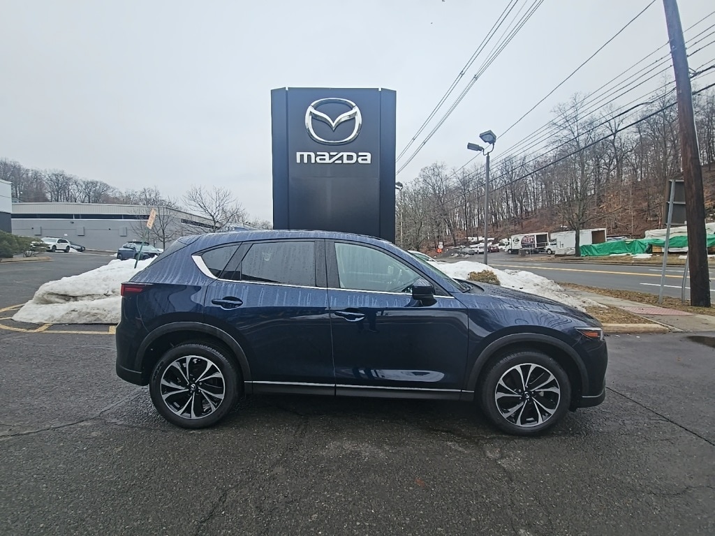2023 Mazda CX-5 S Premium package
