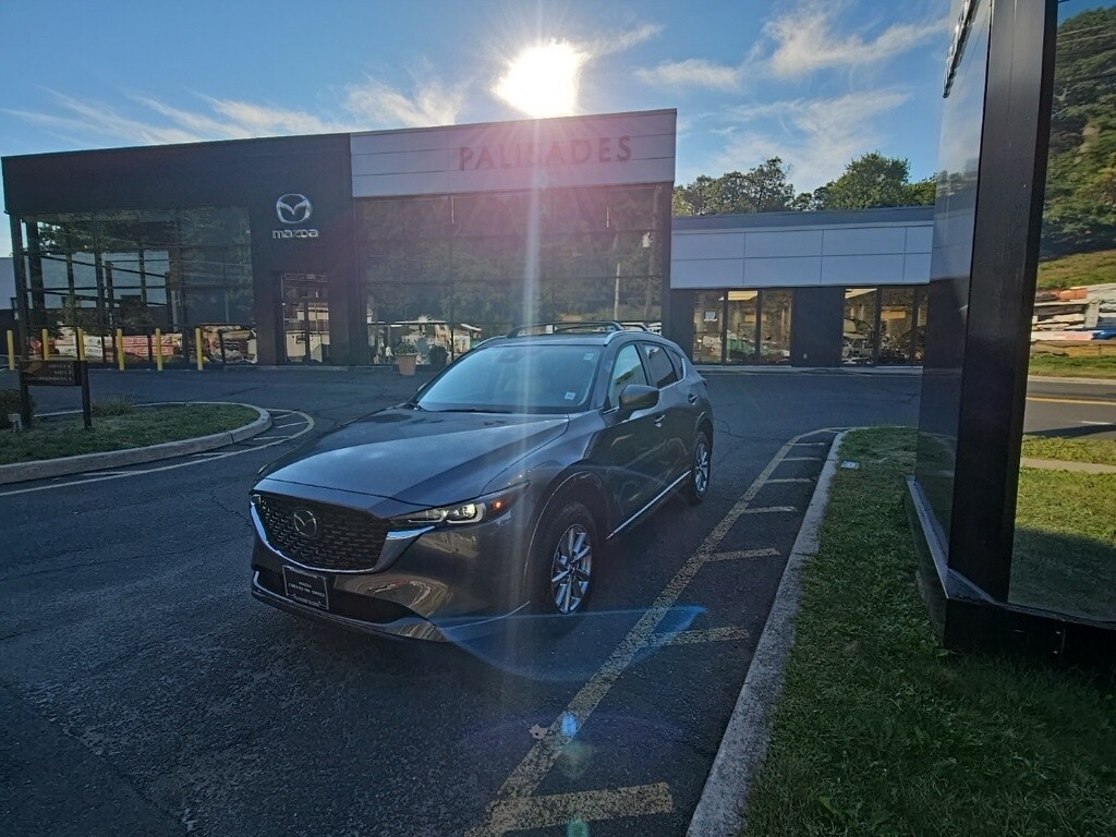2025 Mazda CX-5 2.5 S Preferred photo 2