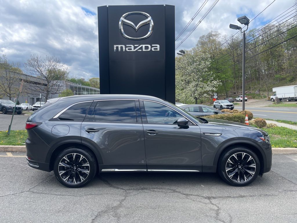 2024 Mazda CX-90 PHEV Premium Plus Package's photo