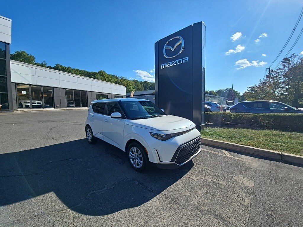 Used 2023 Kia Soul LX Hatchback