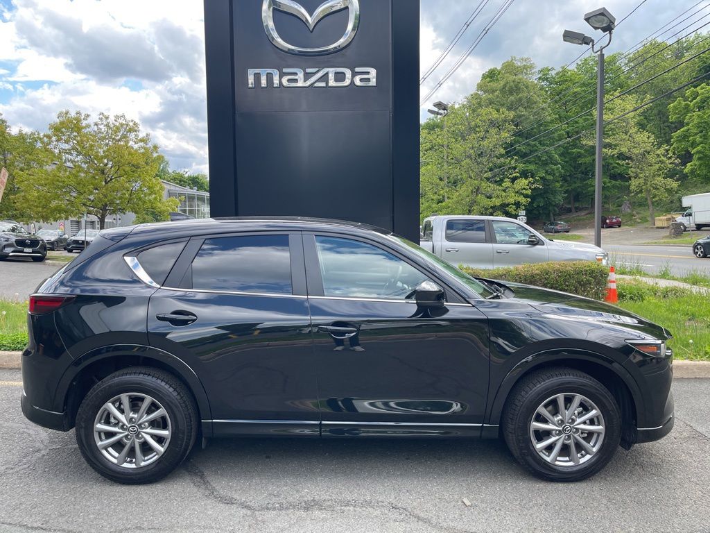 2025 Mazda CX-5 S Preferred package Auto AWD's photo