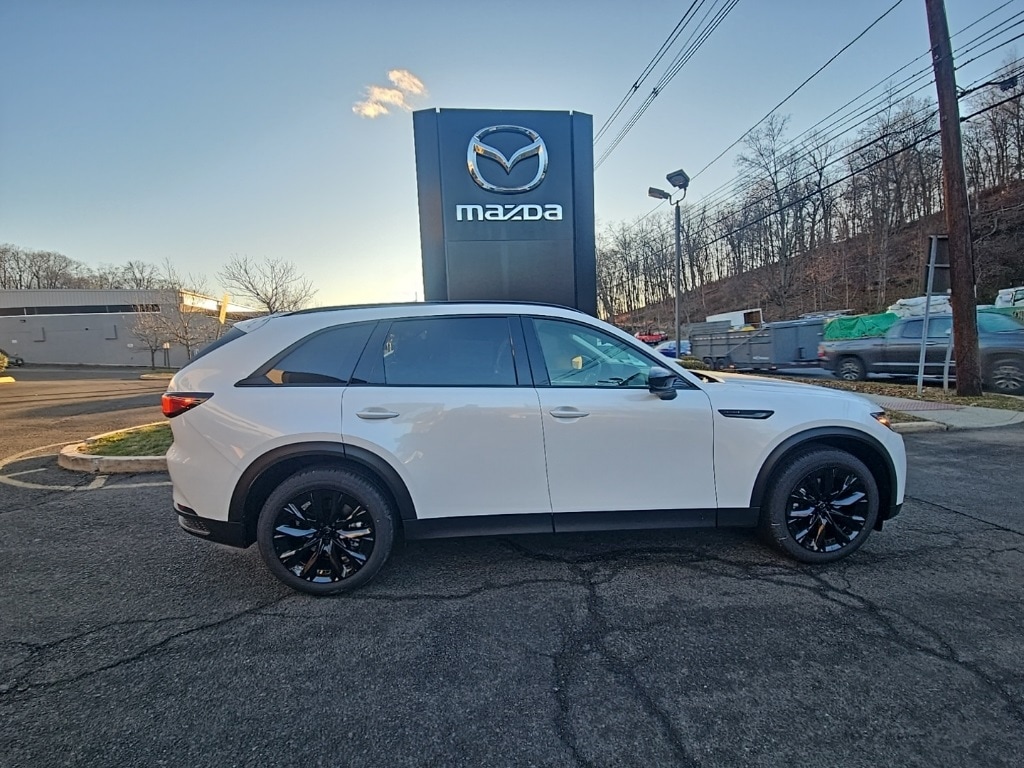 2026 Mazda CX-90 Premium Package's photo