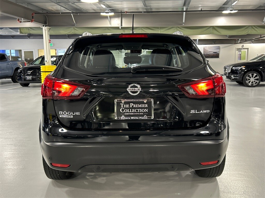 2019 Nissan Rogue Sport SL photo 3