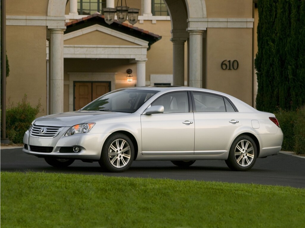 Used 2010 Toyota Avalon Limited Sedan