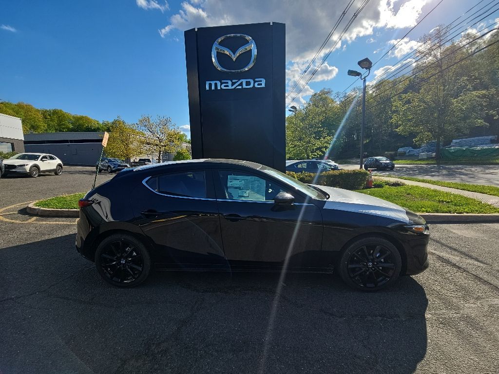 2026 Mazda CX-3 2.5 Carbon Ed. AT 5-Door SKYACTIV AWD's photo