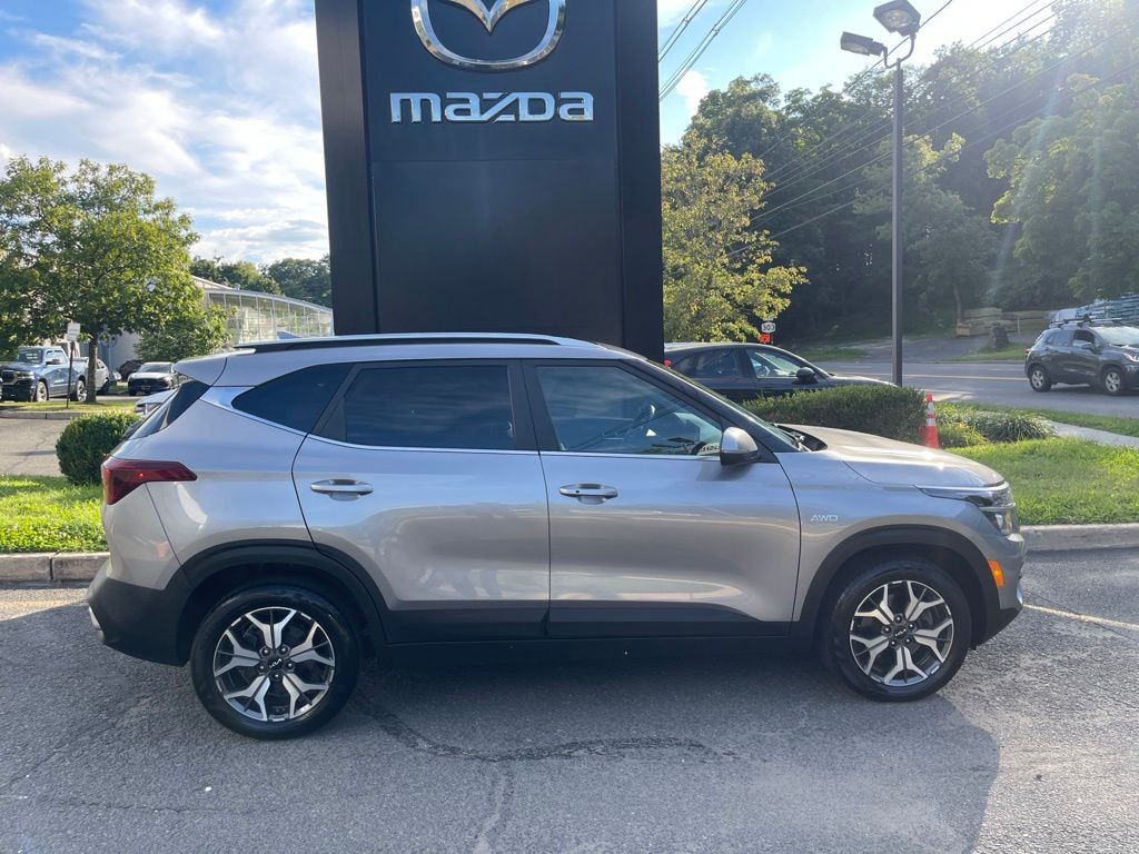 Used 2022 Kia Seltos EX SUV