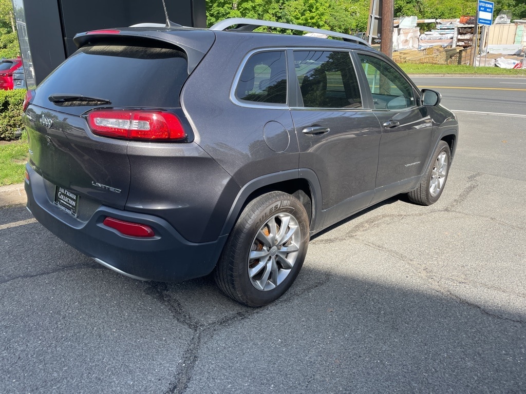 Used 2017 Jeep Cherokee Limited with VIN 1C4PJMDB9HD237279 for sale in Nyack, NY