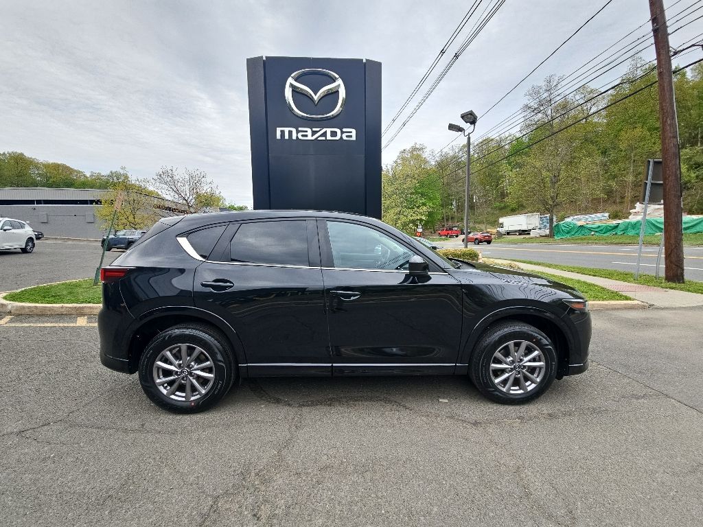 2024 Mazda CX-5 S Preferred package Auto AWD's photo