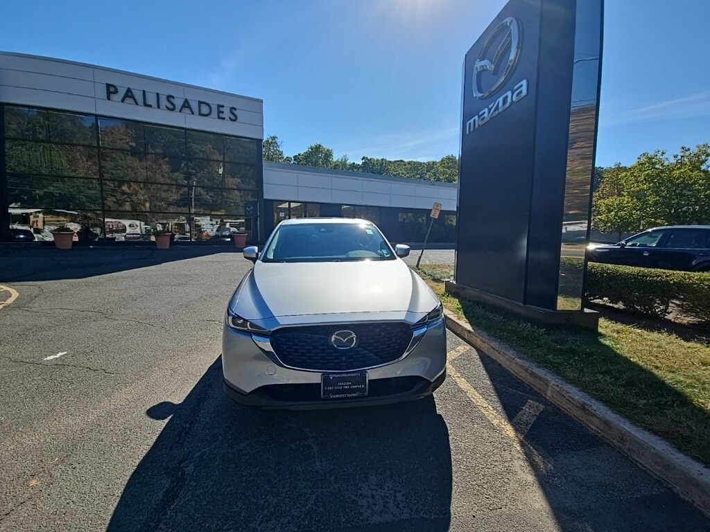 2023 Mazda CX-5 2.5 S Preferred photo 2