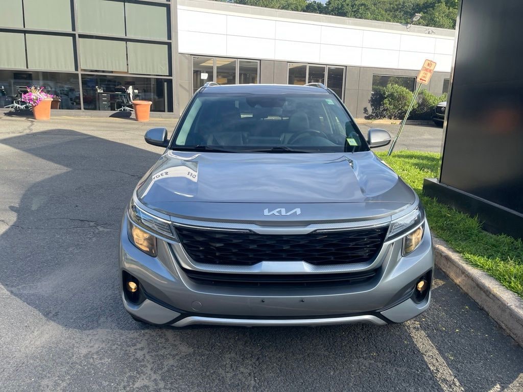 Used 2022 Kia Seltos EX SUV