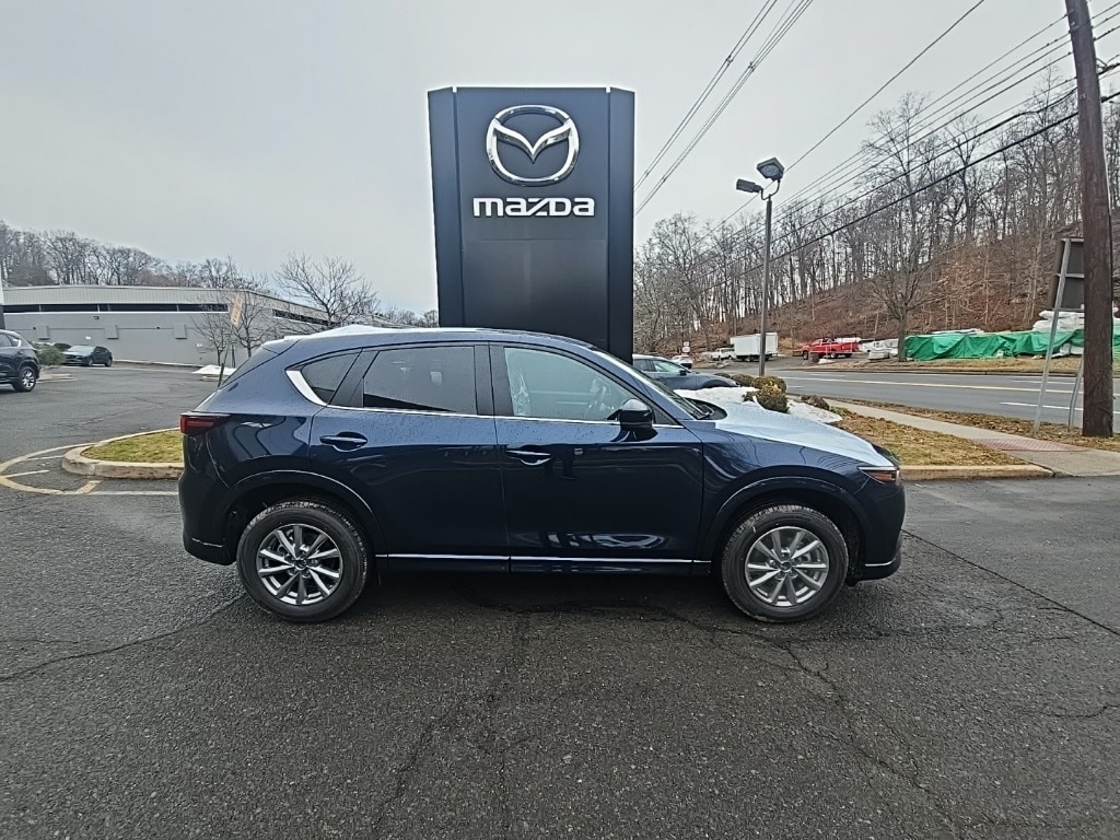 2025 Mazda CX-5 Preferred's photo