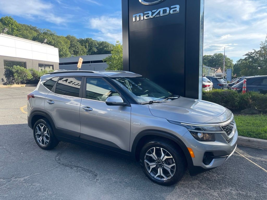 Used 2022 Kia Seltos EX SUV