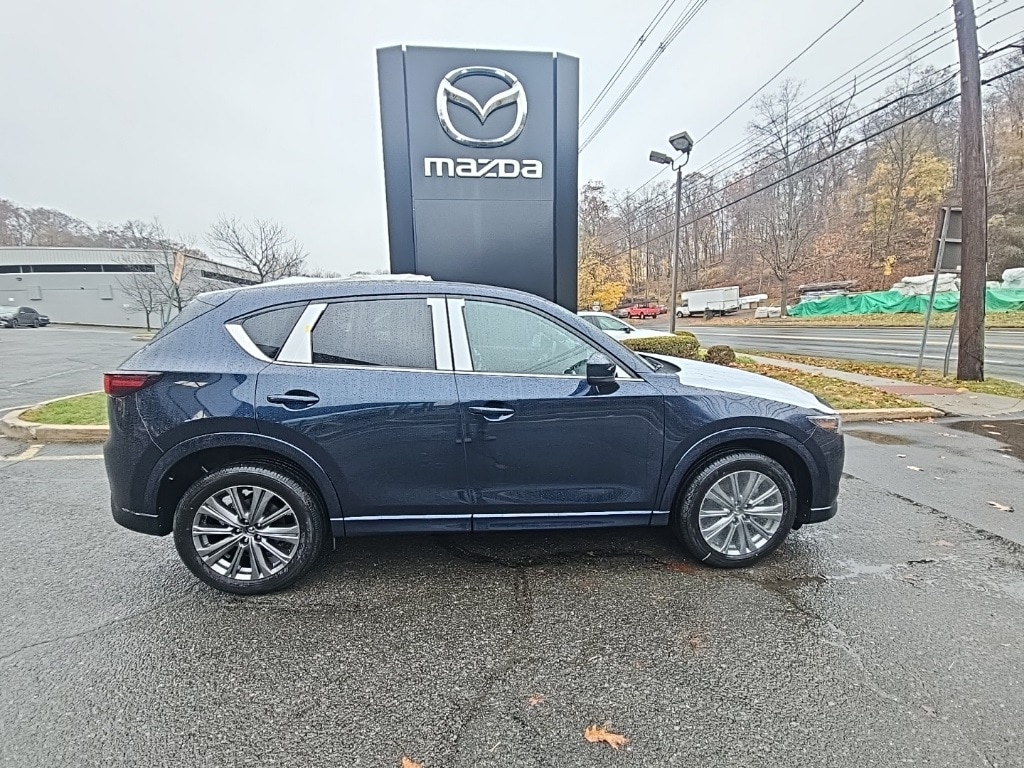 2025 Mazda CX-5 Turbo Signature's photo