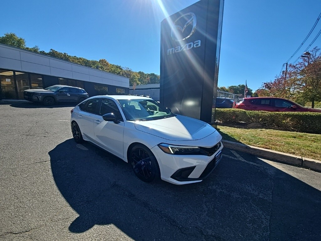 2023 Honda Civic Sport Hatchback photo 2