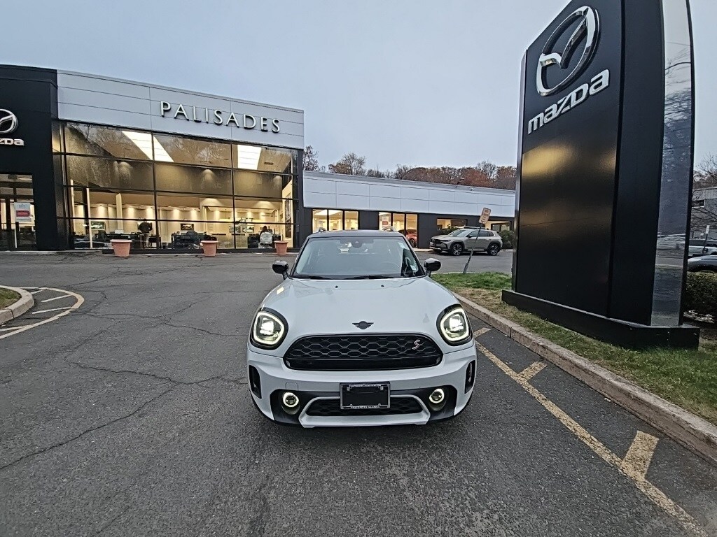 2023 Mini Cooper S ALL4 photo 2