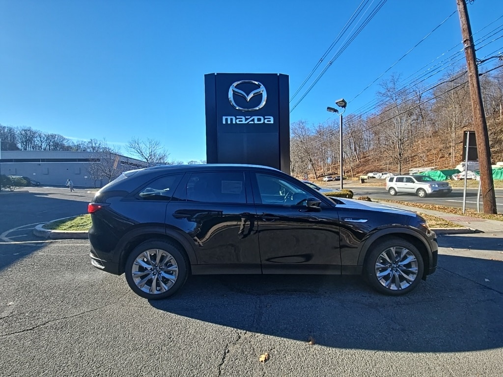 2026 Mazda CX-90 Preferred Package's photo